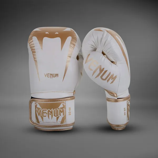 Venum Giant 3.0 boxing gloves